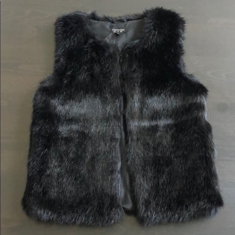faux fur vest (topshop)